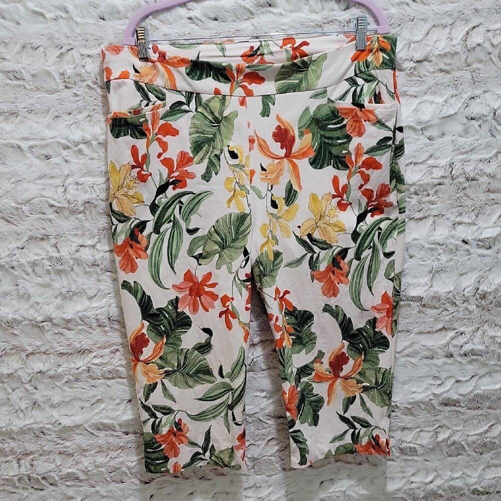 Chico's Floral Tropical Print Capri Pants Womens Sz 3 (XL) Resortwear, Summer